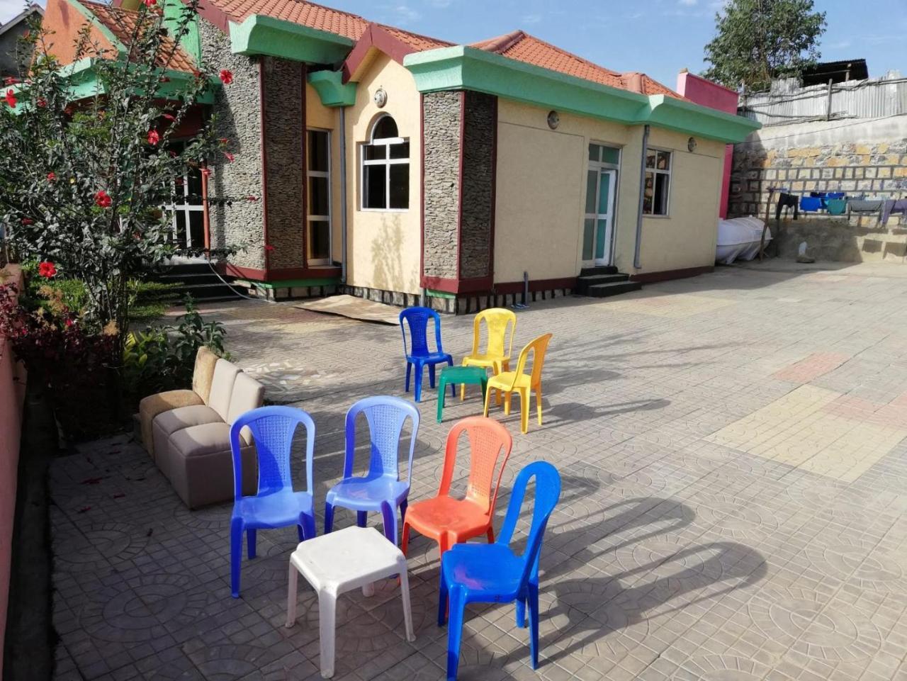 Gondar Backpackers Hostel Bagian luar foto