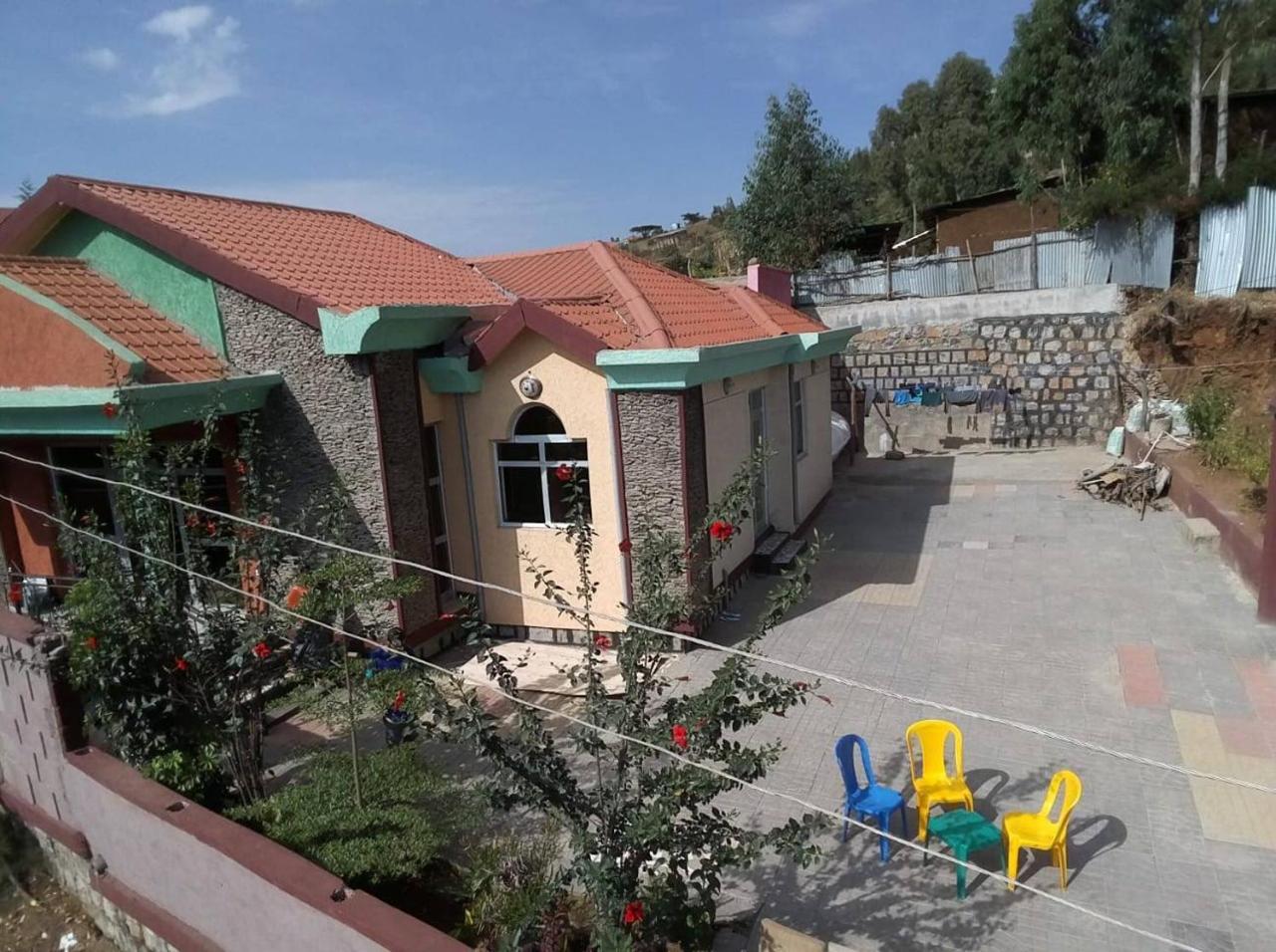 Gondar Backpackers Hostel Bagian luar foto