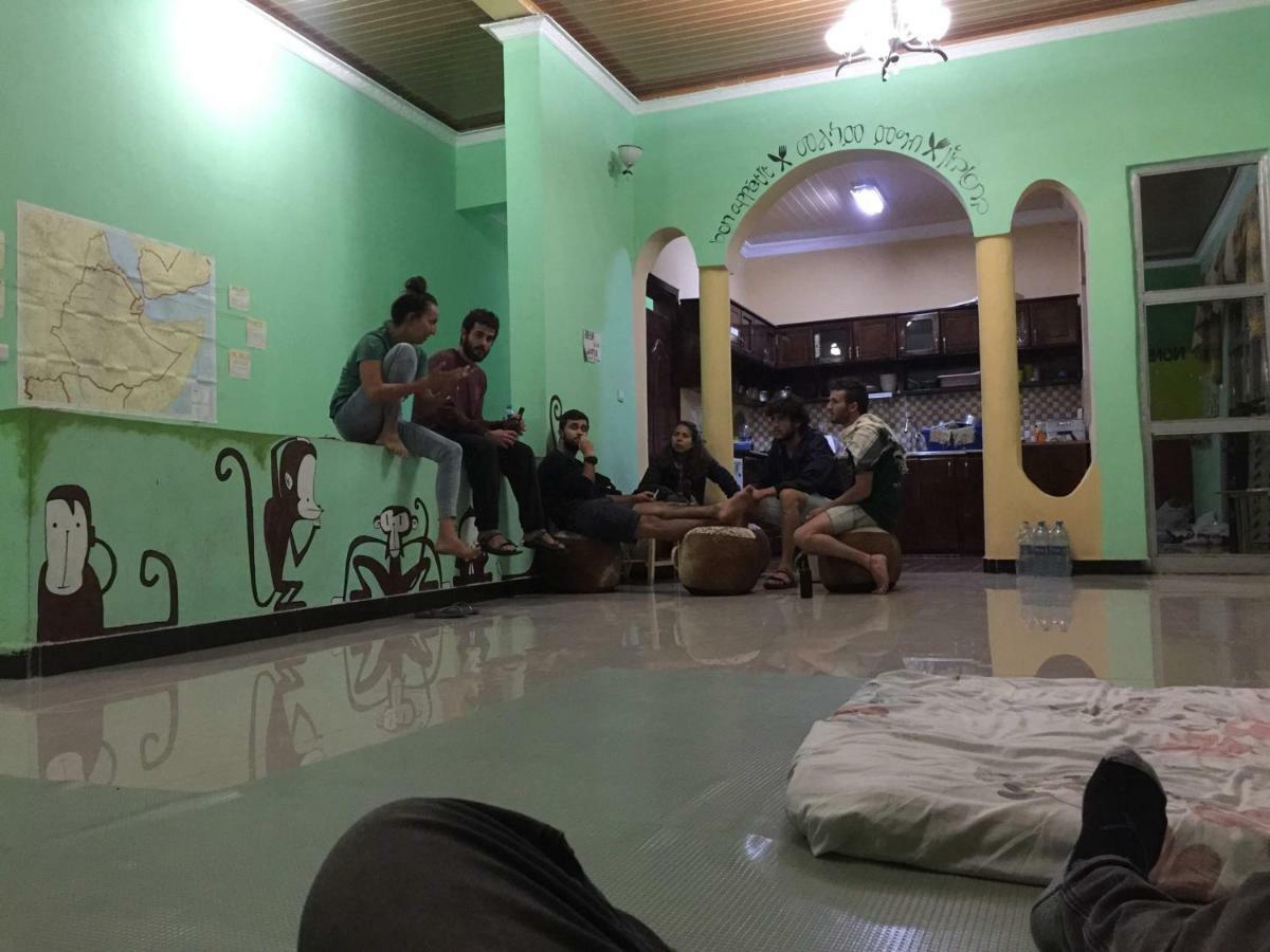 Gondar Backpackers Hostel Bagian luar foto