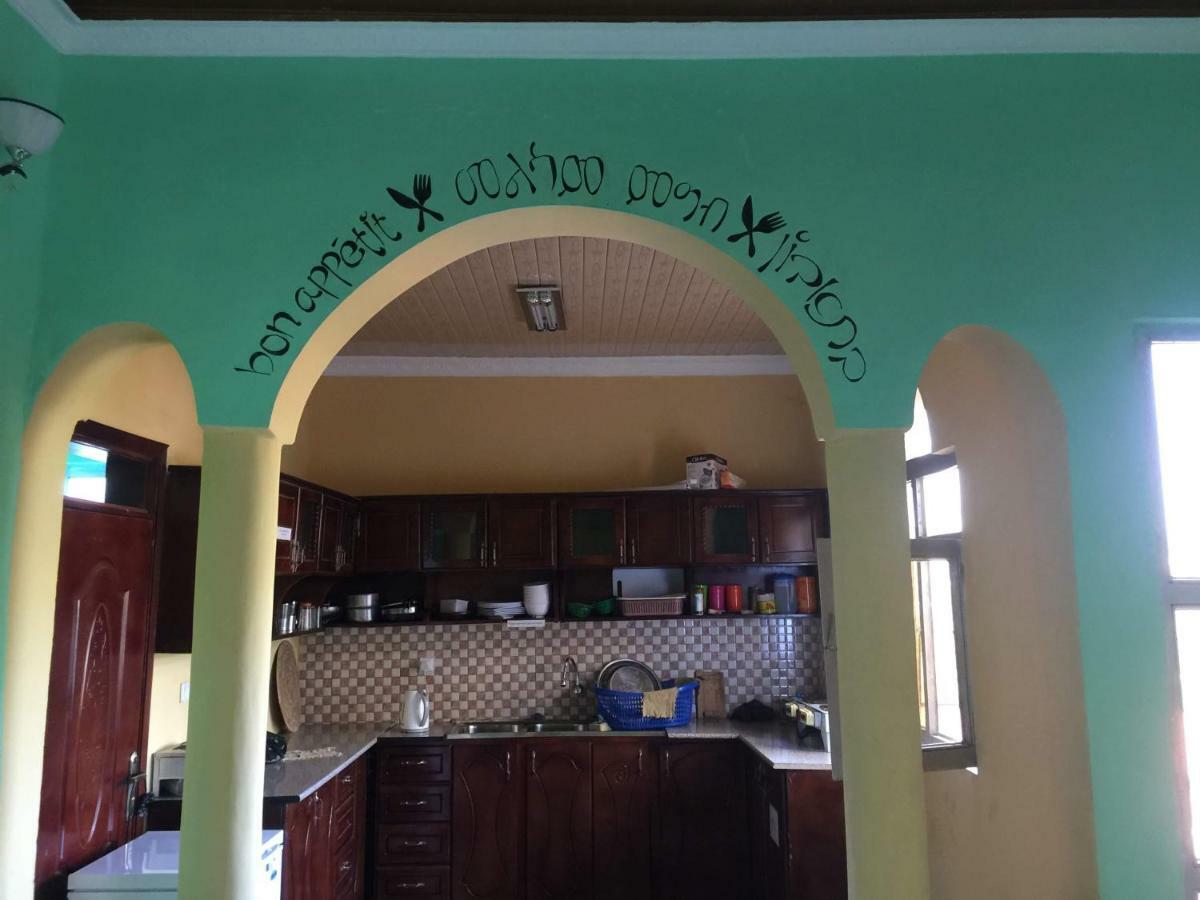 Gondar Backpackers Hostel Bagian luar foto